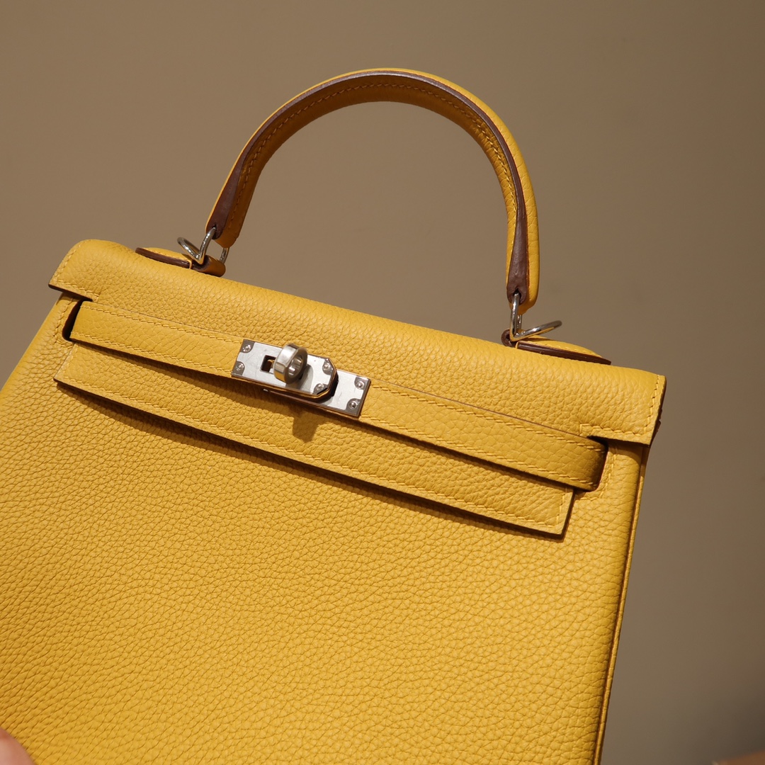 Hermes Kelly 25cm Handbag Shoulder Bag in Yellow Amber Togo Leather